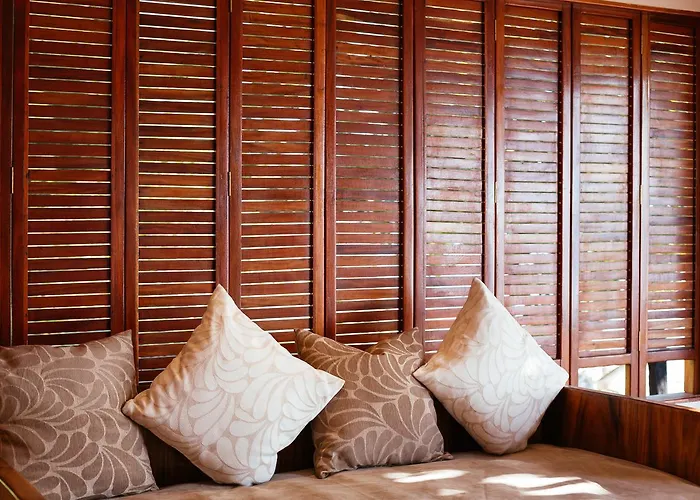 Nanuya Island Resort
